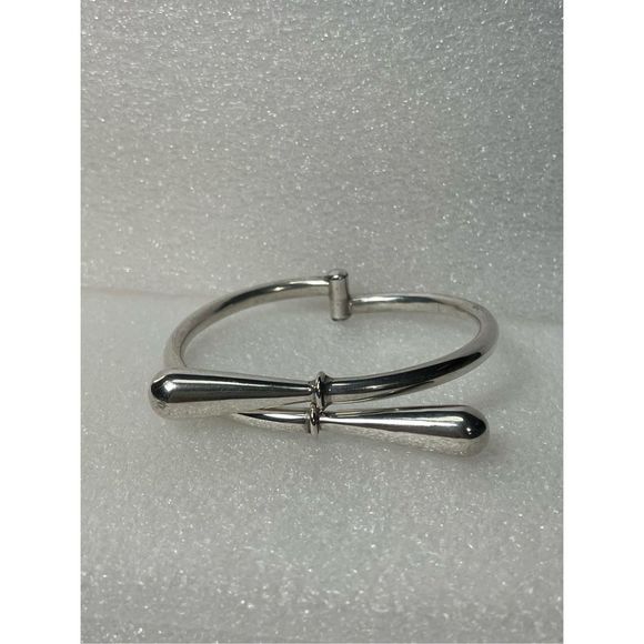 SOLD! Vintage Mexico 925 Sterling Silver Bypass Design Bangle Bracelet 6.75” - Picture 3 of 10